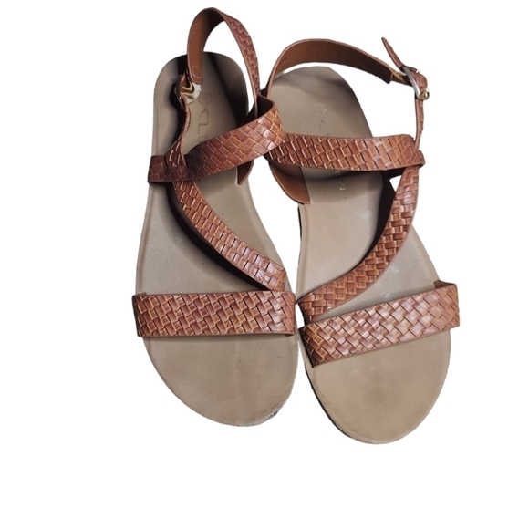9 Chinese Laundry tan sandal - Picture 1 of 4